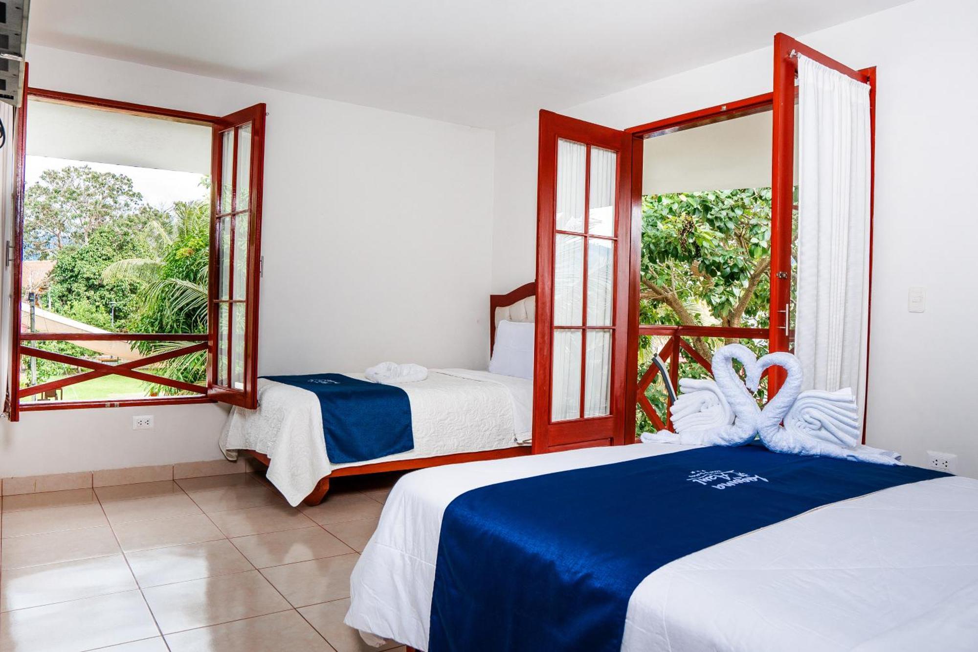 Laguna Azul Hotel & Suites Sauce Extérieur photo